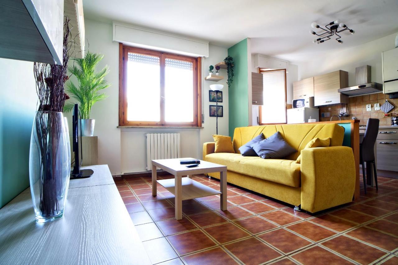 Casa Zoe Apartment Free Parking,Self Check In & Free Wi Fi Parma Exterior foto
